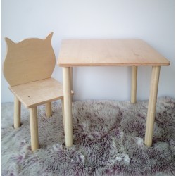 Stôl so stoličkou sova