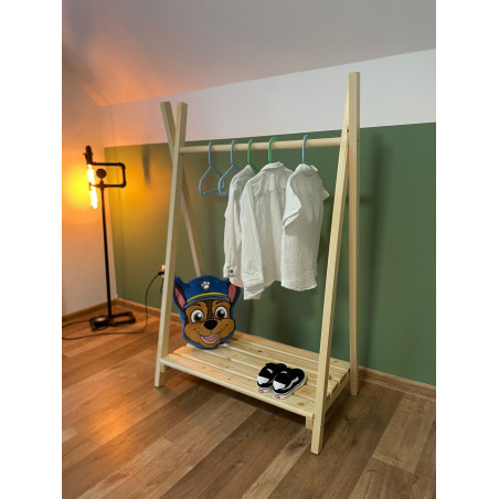 Stojan na oblečenie