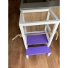 Montessori učiaca veža s lanom biela + fialová – kuchynský pomocník pre deti 👶🌿